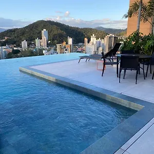 https://loft-com-piscina-proximo-da-oktoberfest-blumenau.santa-catarina-brasil.com